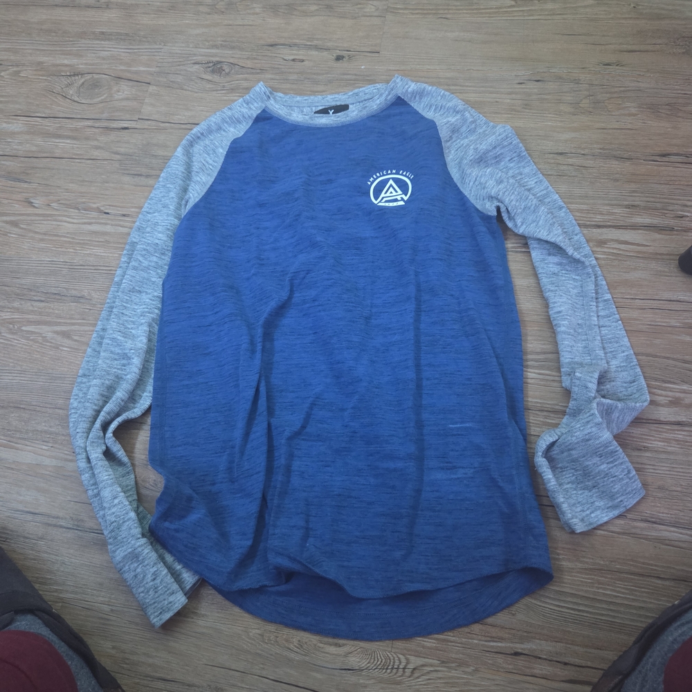 American Eagle Outfitters Blue and Gray Tee